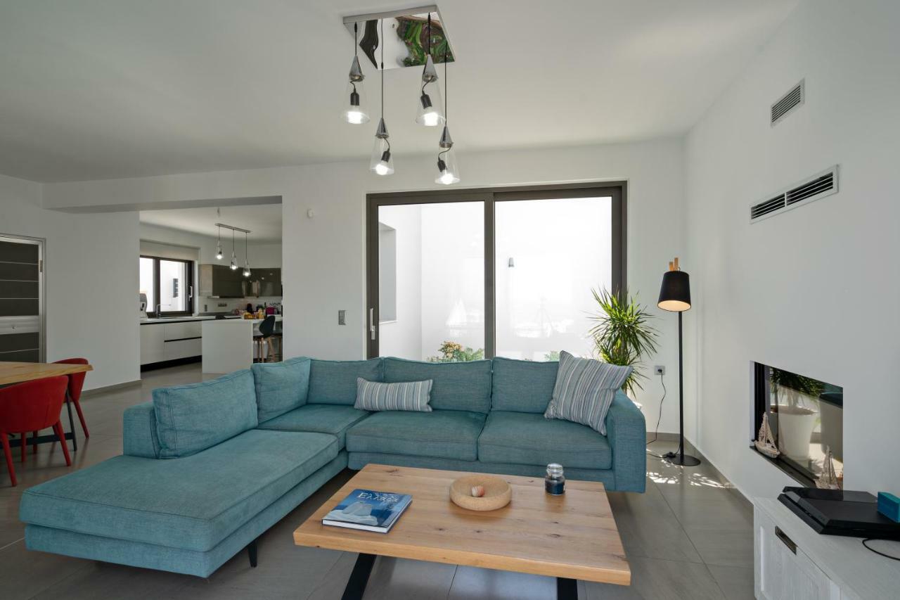 Eolia Iconic Villa, Walking Distance To The Beach, By Thinkvilla Pánormos 外观 照片